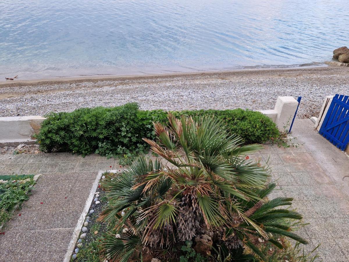 Korinthian Sea View Apartment Nerántza Exterior photo
