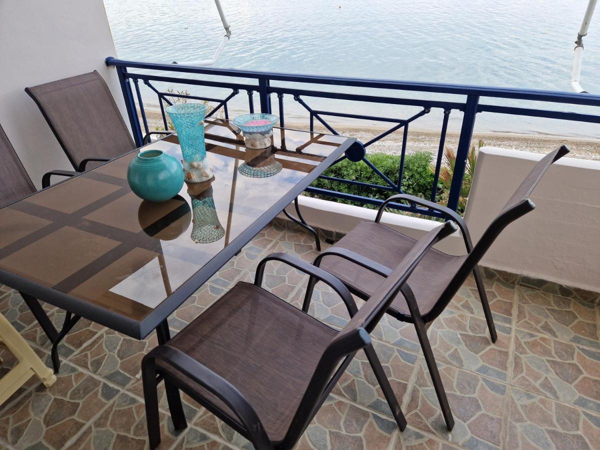 Korinthian Sea View Apartment Nerántza Exterior photo